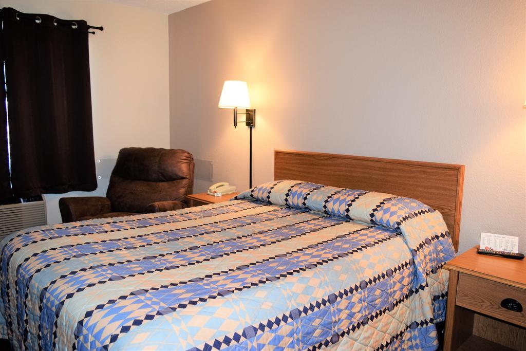 Country Inn Libby Экстерьер фото